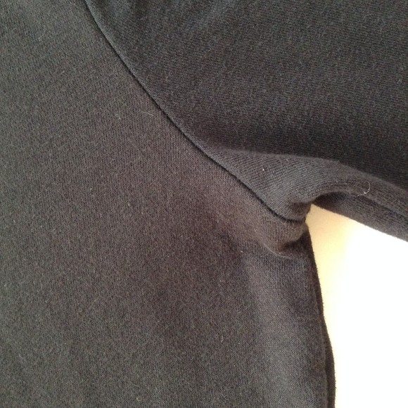 Fila Athletic Sweatshirt Black Crewneck Pullover Sweater Lightweight Size M - Picture 7 of 9